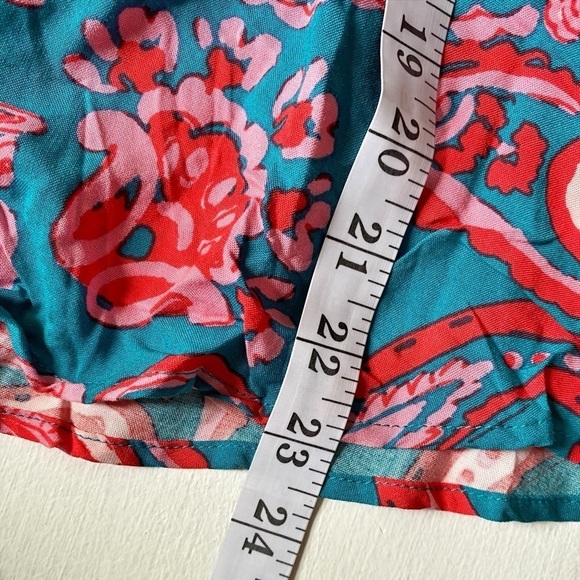 Emily Wonder Green and Pink Paisley Print V-Neck Long Sleeve Top - Picture 13 of 14